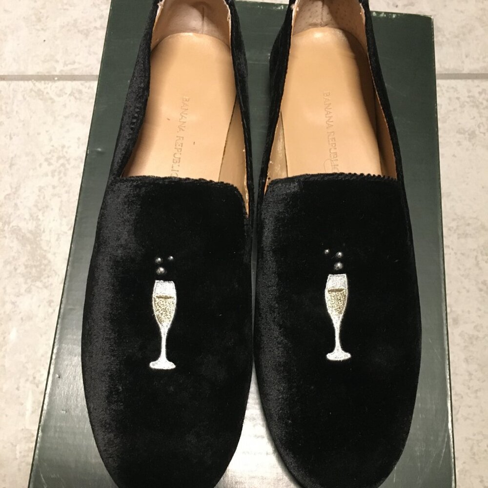 Banana Republic black velvet shoes - Picture 3 of 6